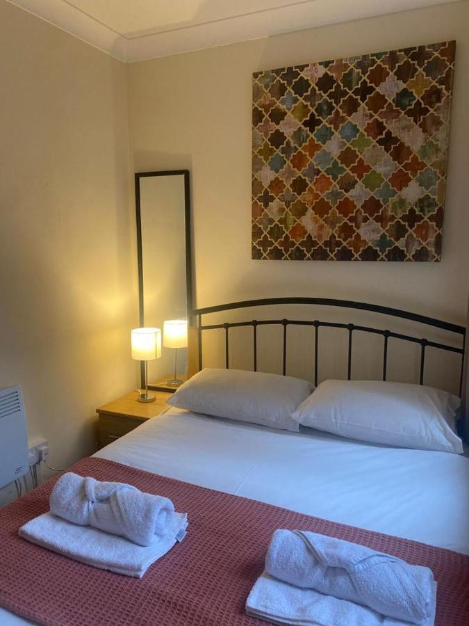 Alexander Apartments Newcastle City Room photo